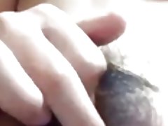 Волохаті азіатських мастурбує